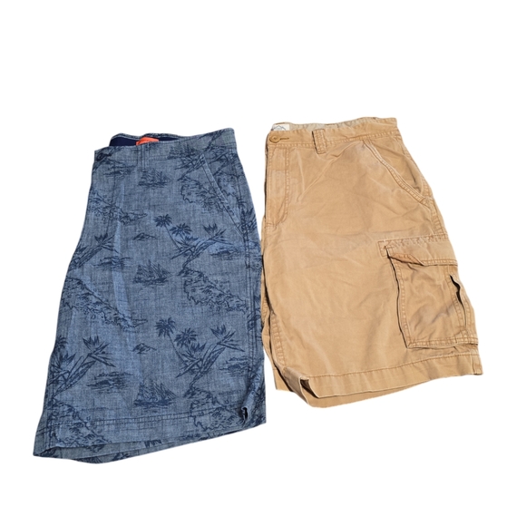 4 Mens size 40 Shorts (2 st John's bay and 2 old navy) Comfort stretch, Ultimate - Picture 2 of 6